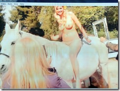 Kate-Upton-Toplessoppai-on-a-Horse-2